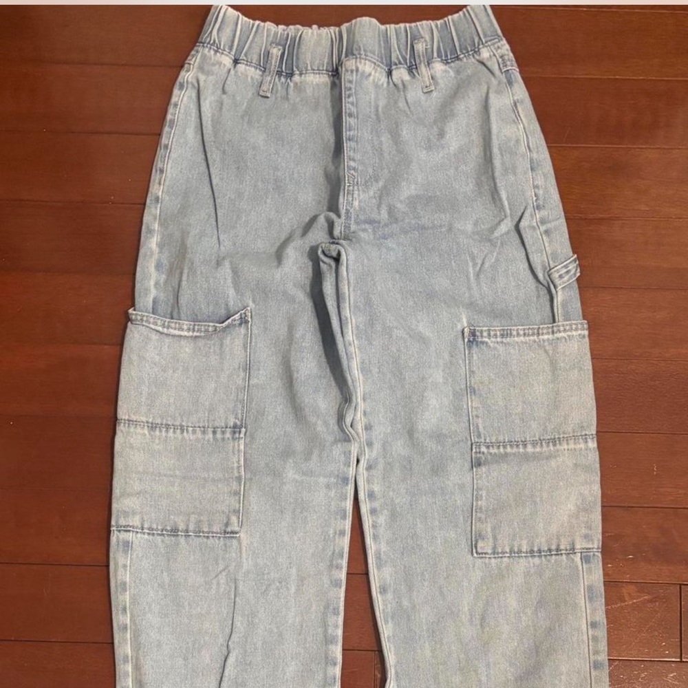 Forever 21 Men's Light Blue Relaxed Jeans